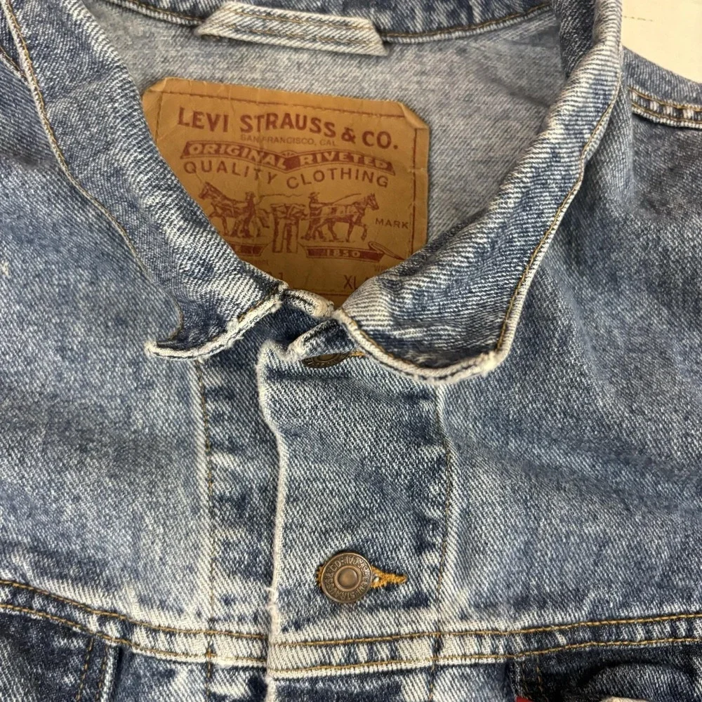 Levi's Denim Trucker Jacket Vintage Mens XL Light Blue Made In USA 70598-4891